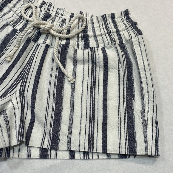 NWT 🌻 Roxy Oceanside Striped Beach Shorts - Picture 4 of 10